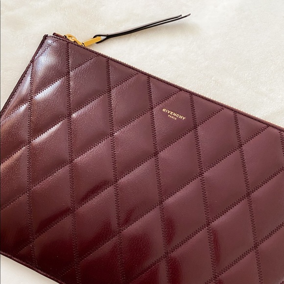 ❌SOLD❌NWT Givenchy Quilted Pouch, Aubergine - Picture 16 of 16